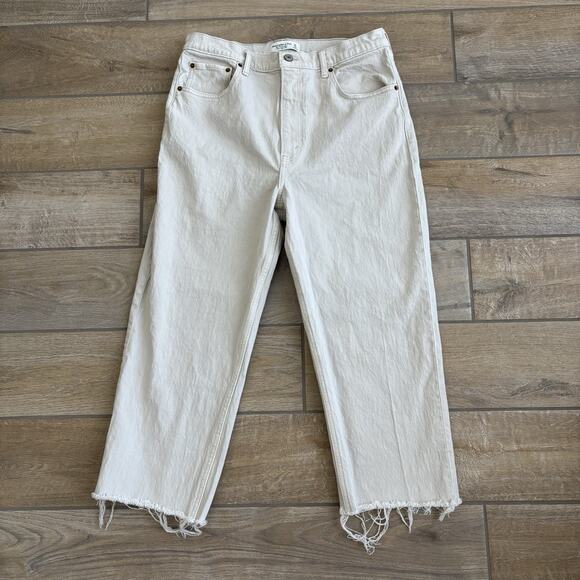 Abercrombie and Fitch Women's Size 12/31 Jeans 90s Straight Raw Edge Capri White - Picture 1 of 14